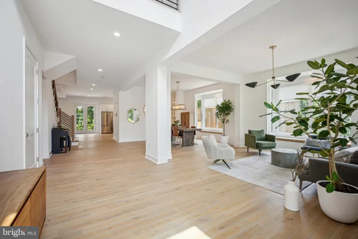 2033 Griffith Rd, falls Church, va, 22043, fairfax
