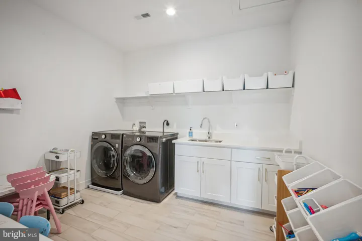 2033 Griffith Rd, falls Church, va, 22043, fairfax