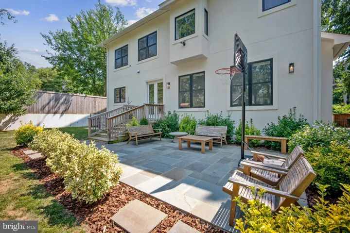 2033 Griffith Rd, falls Church, va, 22043, fairfax