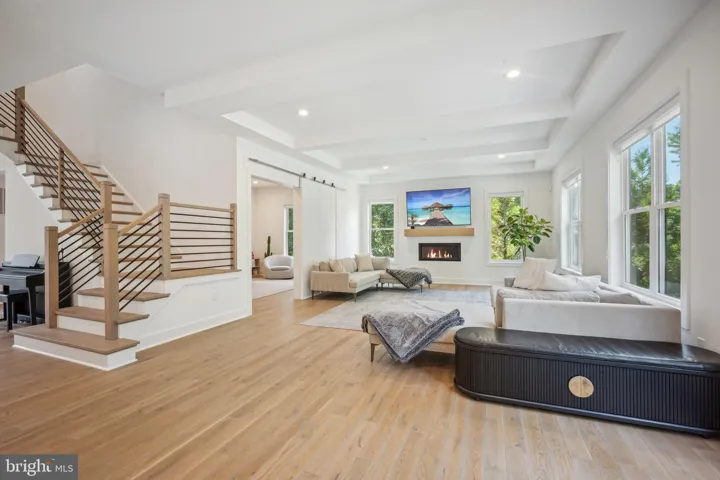 2033 Griffith Rd, falls Church, va, 22043, fairfax