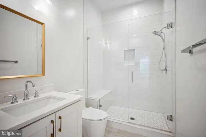 2033 Griffith Rd, falls Church, va, 22043, fairfax