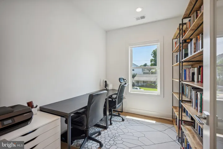 2033 Griffith Rd, falls Church, va, 22043, fairfax