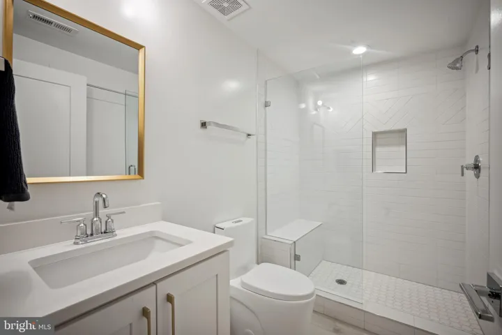 2033 Griffith Rd, falls Church, va, 22043, fairfax