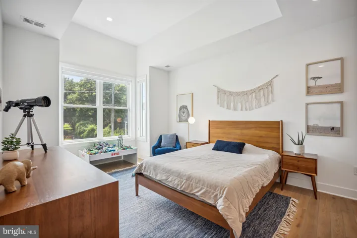 2033 Griffith Rd, falls Church, va, 22043, fairfax