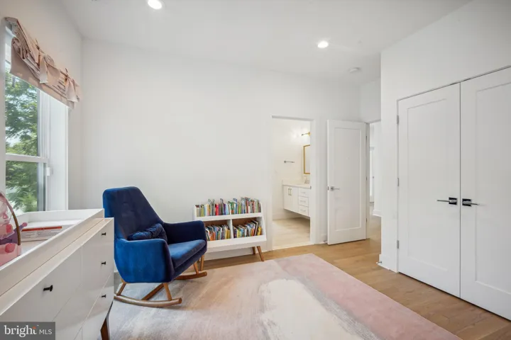 2033 Griffith Rd, falls Church, va, 22043, fairfax