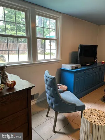 912 Waynewood Blvd, Alexandria, Virginia 22308