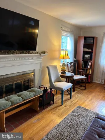 912 Waynewood Blvd, Alexandria, Virginia 22308