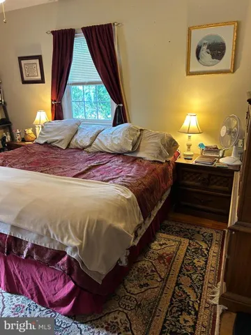 912 Waynewood Blvd, Alexandria, Virginia 22308