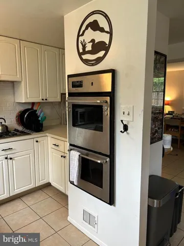 912 Waynewood Blvd, Alexandria, Virginia 22308