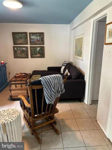 912 Waynewood Blvd, Alexandria, Virginia 22308
