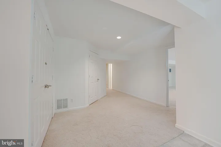 8619 Oak Brook Ln, fairfax Station, va, 22039, fairfax