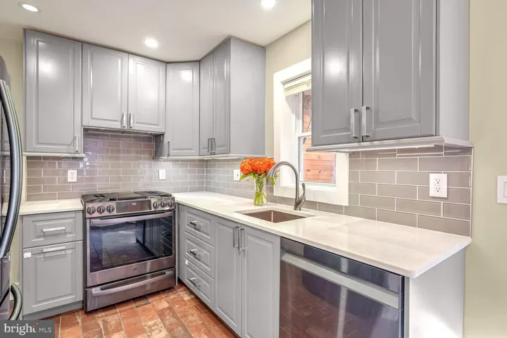2204 Huntington Ave, alexandria, va, 22303, fairfax