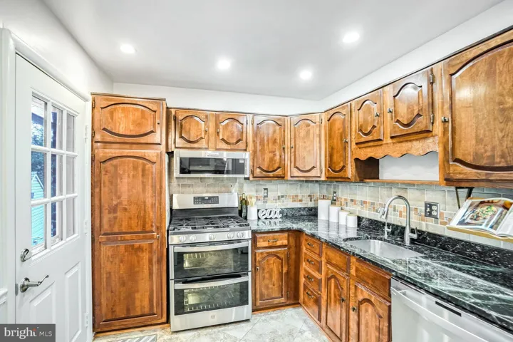 6713 Fern Ln, annandale, va, 22003, fairfax