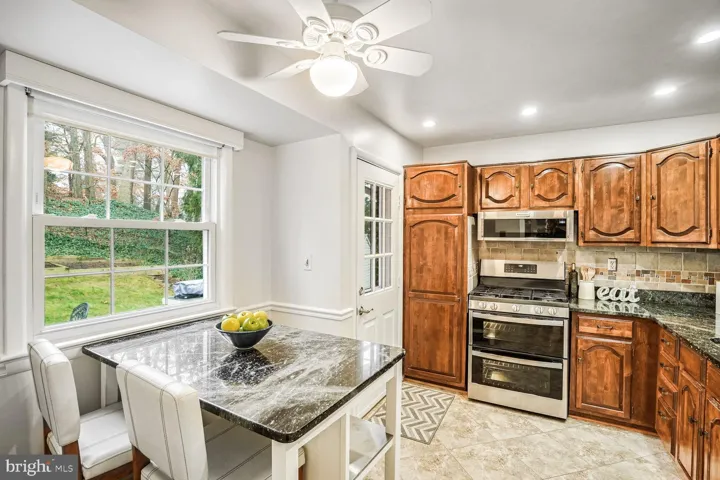 6713 Fern Ln, annandale, va, 22003, fairfax