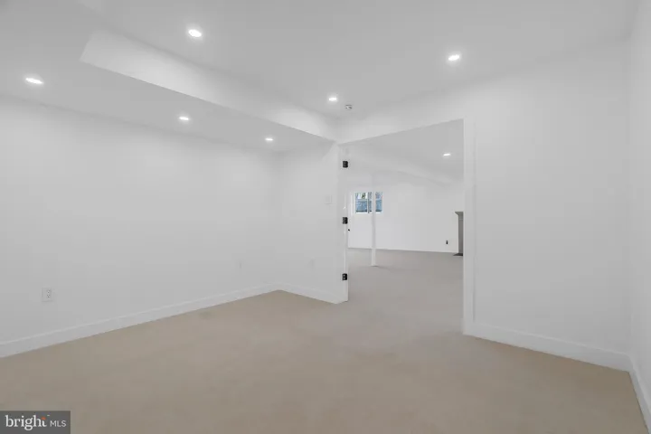 6810 Weaver Ave, mclean, va, 22101, fairfax