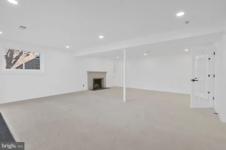 6810 Weaver Ave, mclean, va, 22101, fairfax