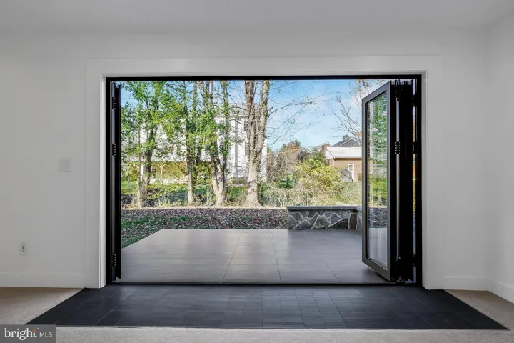 6810 Weaver Ave, mclean, va, 22101, fairfax