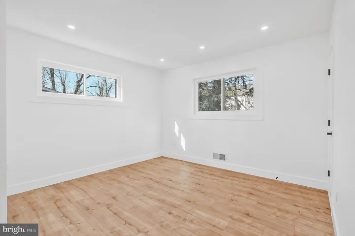 6810 Weaver Ave, mclean, va, 22101, fairfax