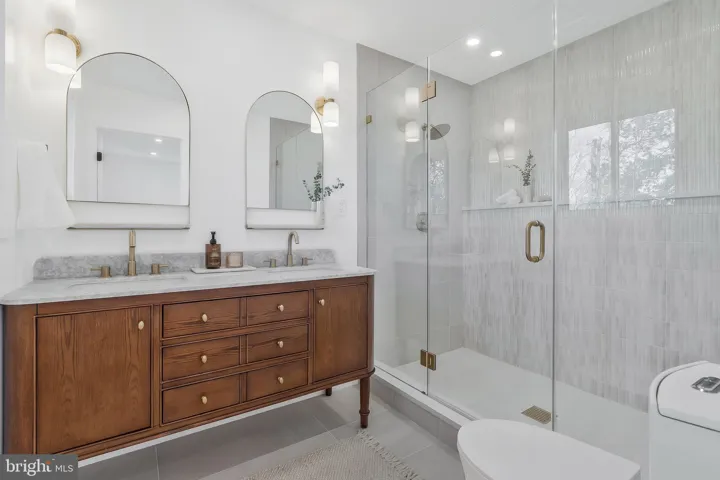 6810 Weaver Ave, mclean, va, 22101, fairfax