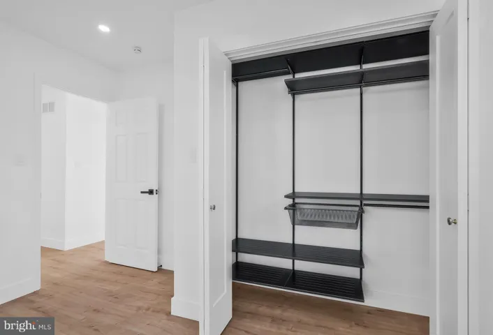 6810 Weaver Ave, mclean, va, 22101, fairfax