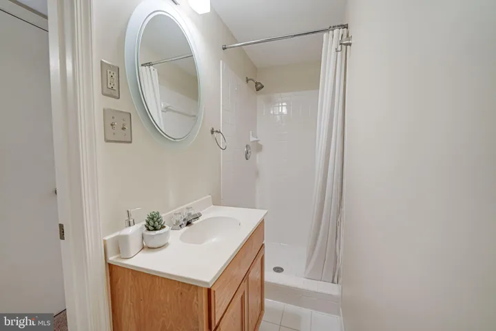 6367 12th Pl N, arlington, va, 22205, arlington