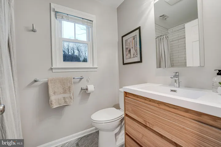 6367 12th Pl N, arlington, va, 22205, arlington