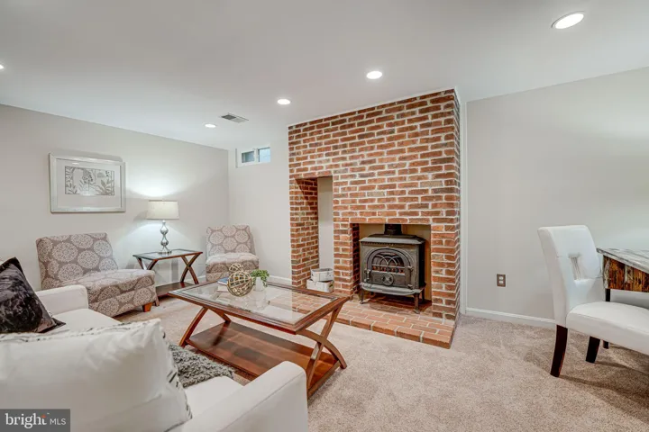 6367 12th Pl N, arlington, va, 22205, arlington