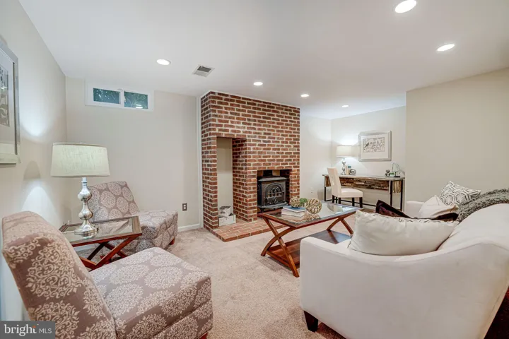 6367 12th Pl N, arlington, va, 22205, arlington