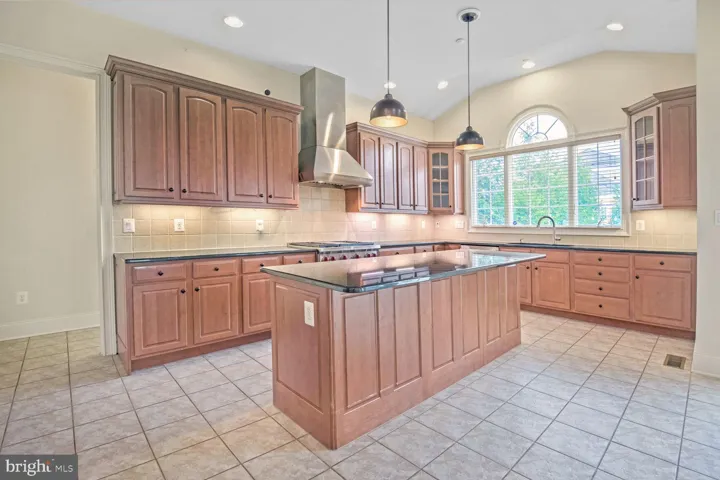 10613 Rivers Bend Ln, potomac, md, 20854, montgomery