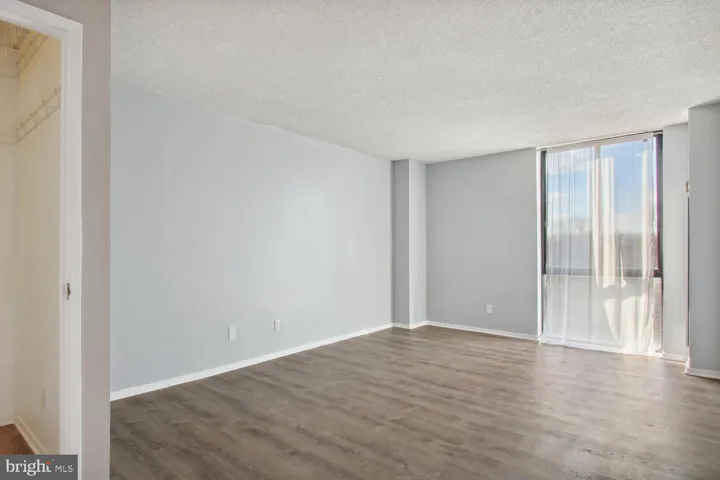 2300 Pimmit Dr #1116, falls Church, va, 22043, fairfax