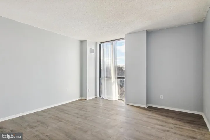 2300 Pimmit Dr #1116, falls Church, va, 22043, fairfax