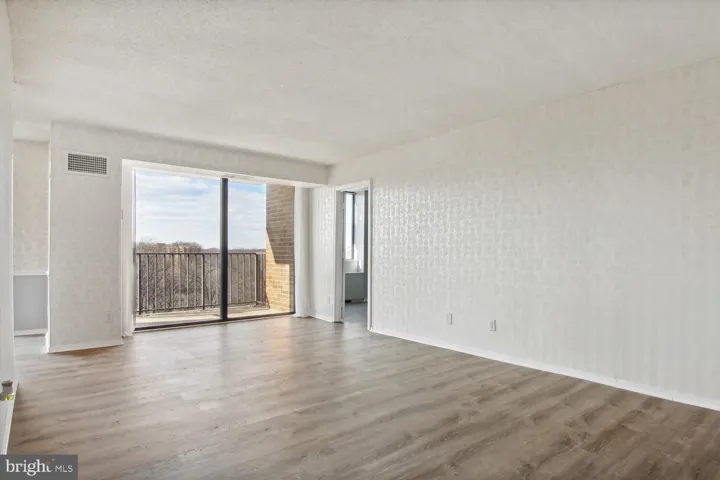 2300 Pimmit Dr #1116, falls Church, va, 22043, fairfax
