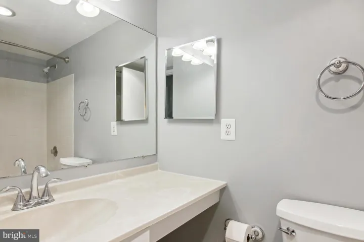 2300 Pimmit Dr #1116, falls Church, va, 22043, fairfax