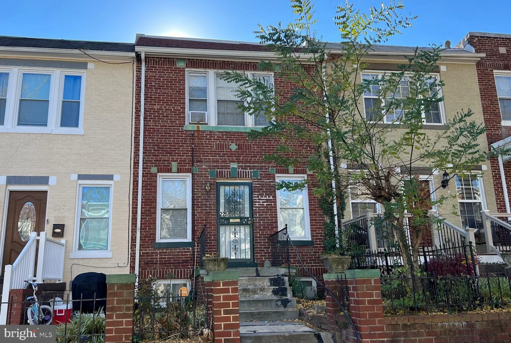 225 CROMWELL TERRACE, Washington, DC 20002