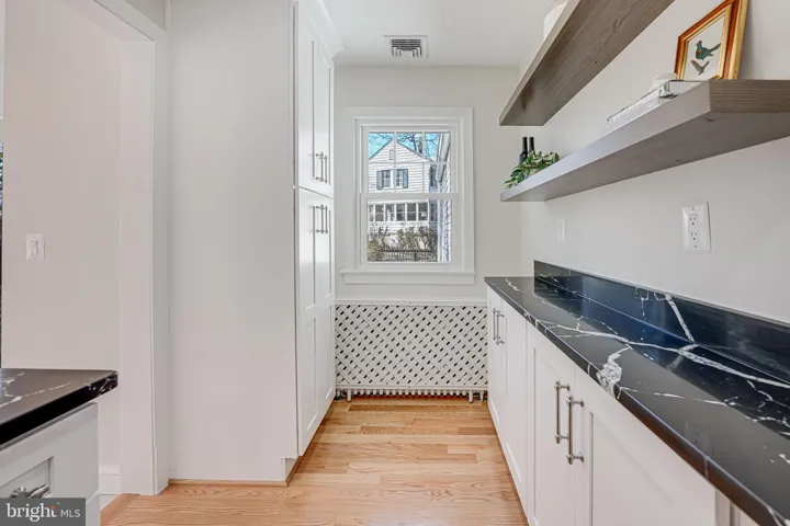 605 S Spring S, falls Church, va, 22046, falls Church City