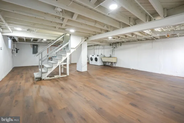 605 S Spring S, falls Church, va, 22046, falls Church City