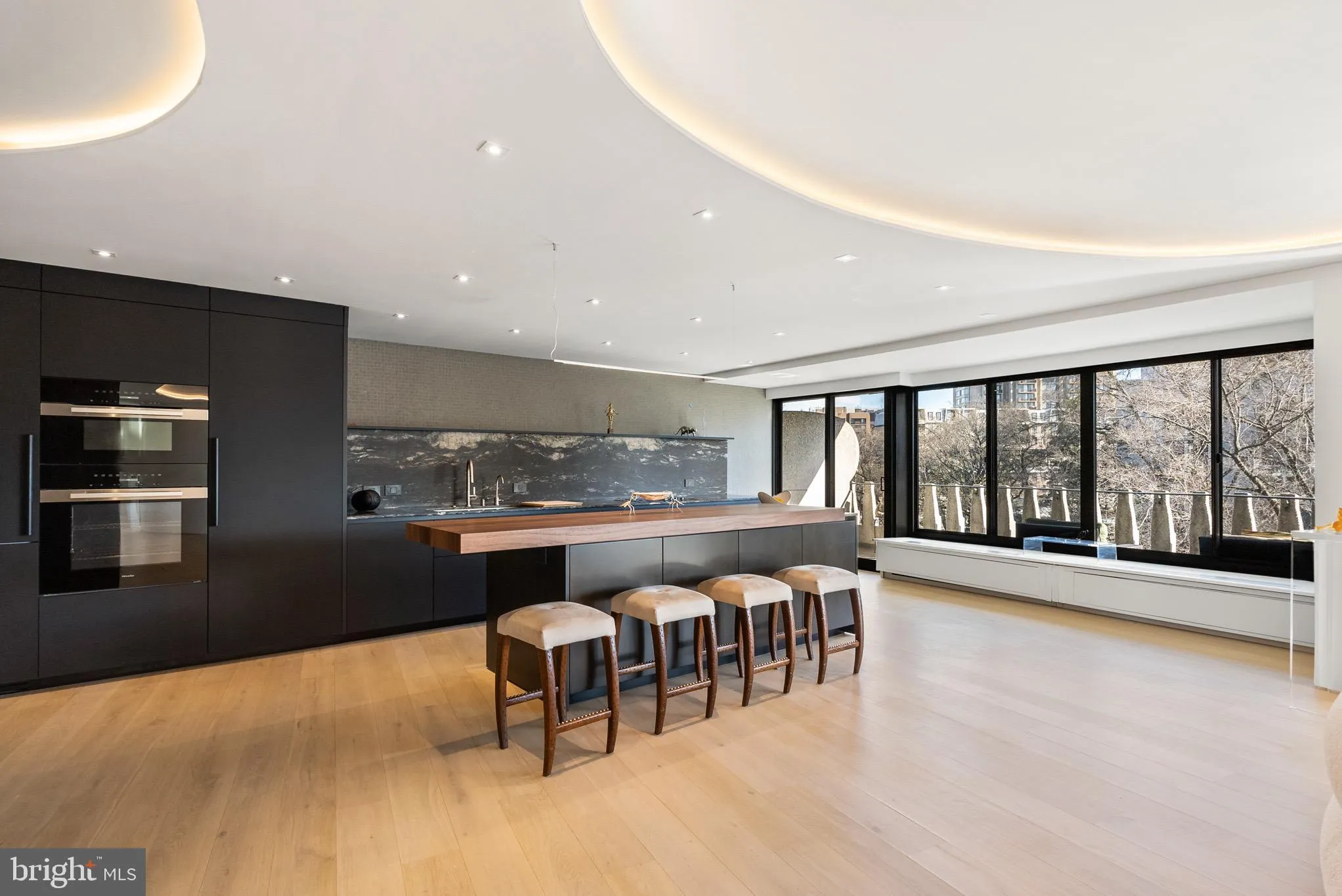 2510 VIRGINIA AVENUE, Washington, DC 20037