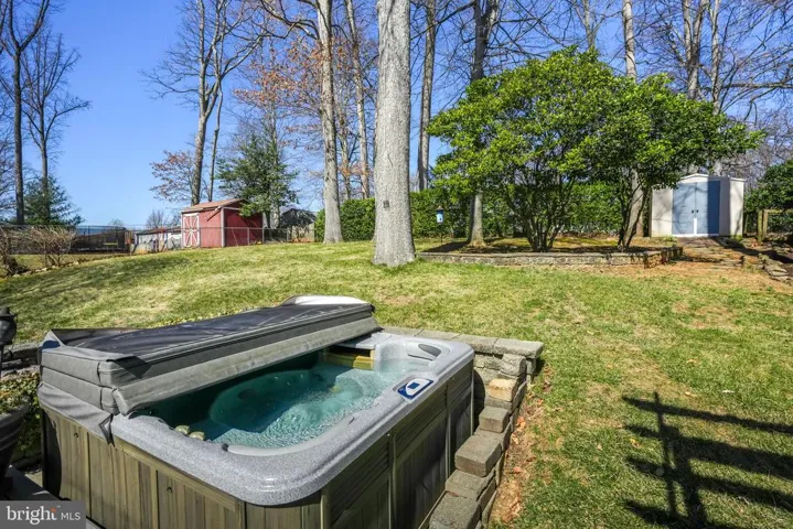 5527 Queensberry Ave, Springfield, Virginia 22151