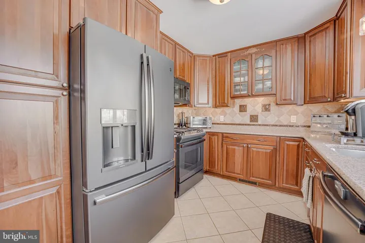 5527 Queensberry Ave, Springfield, Virginia 22151