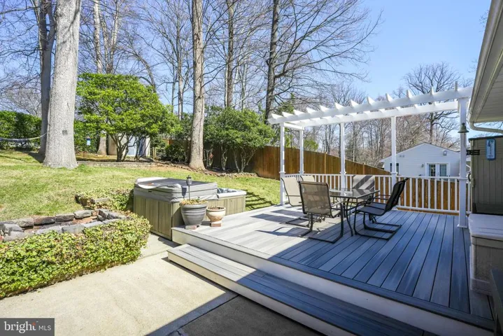 5527 Queensberry Ave, Springfield, Virginia 22151