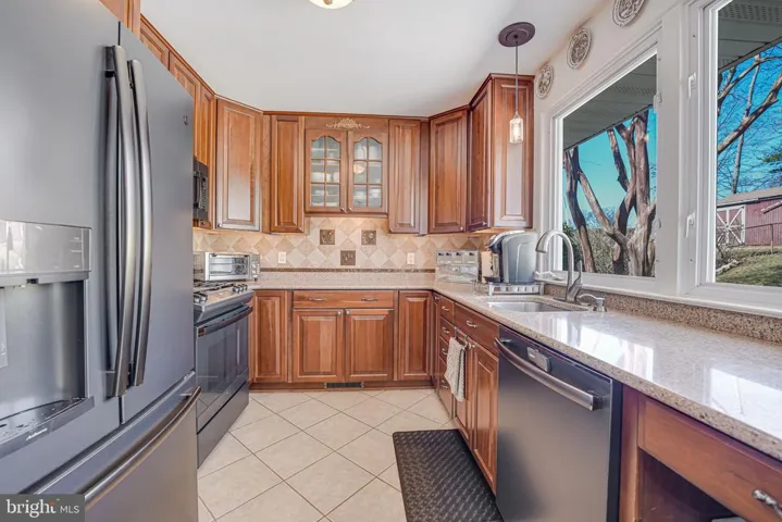 5527 Queensberry Ave, Springfield, Virginia 22151