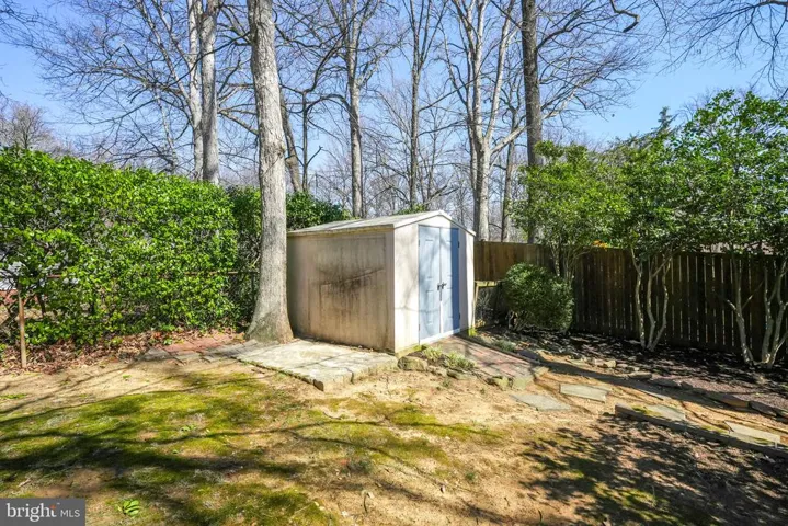 5527 Queensberry Ave, Springfield, Virginia 22151
