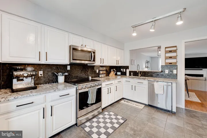 6911 Kerrywood Cir, centreville, va, 20121, fairfax