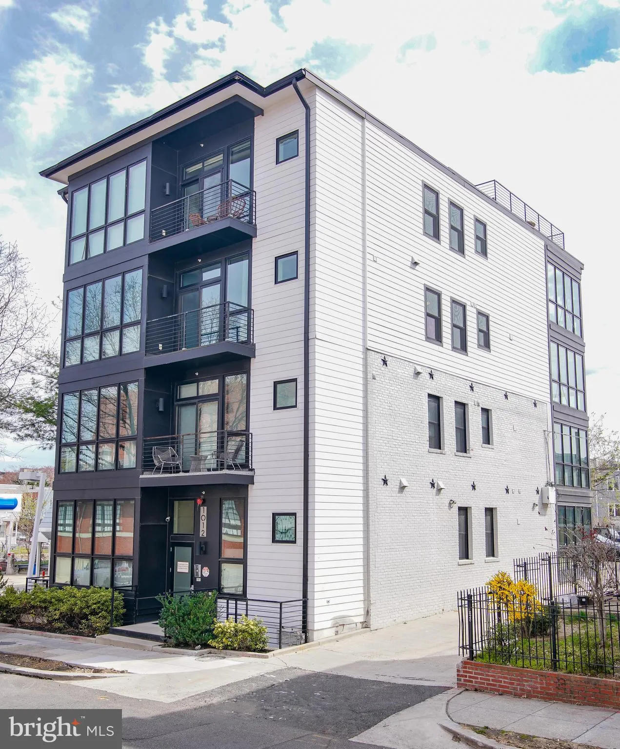 1012 HARVARD STREET, Washington, DC 20001