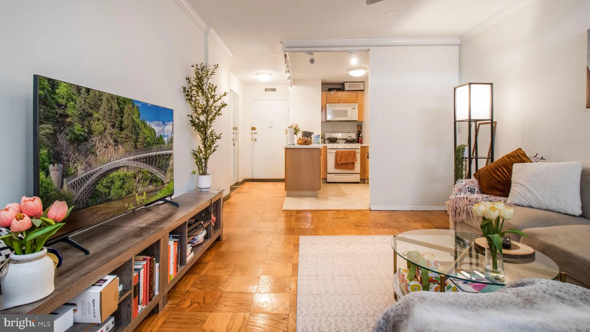 2030 ADAMS STREET, Arlington, VA 22201