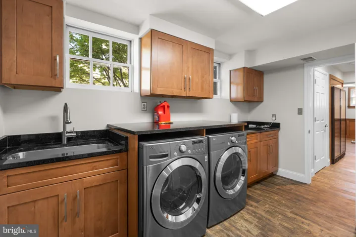3106 Russell Rd, alexandria, va, 22305, alexandria City