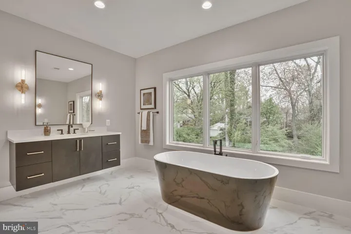 512 S Spring St, falls Church, va, 22046, falls Church City