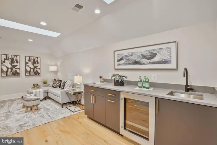 512 S Spring St, falls Church, va, 22046, falls Church City