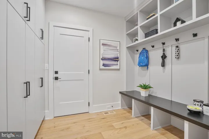 512 S Spring St, falls Church, va, 22046, falls Church City