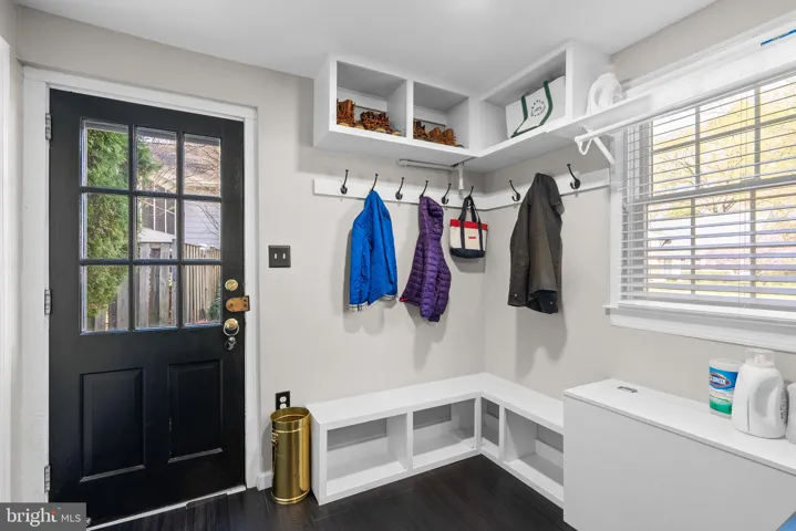 8513 Stable Dr, alexandria, va, 22308, fairfax